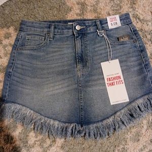 Celebrity pink festival skirt sz9